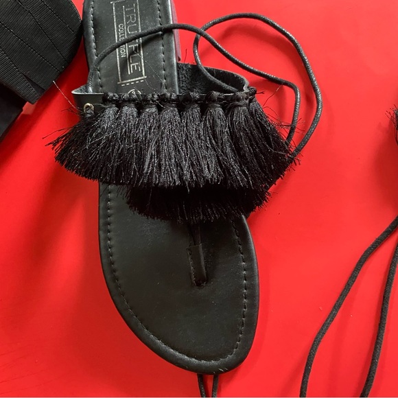 Truffle  leather and tassels - Picture 2 of 5